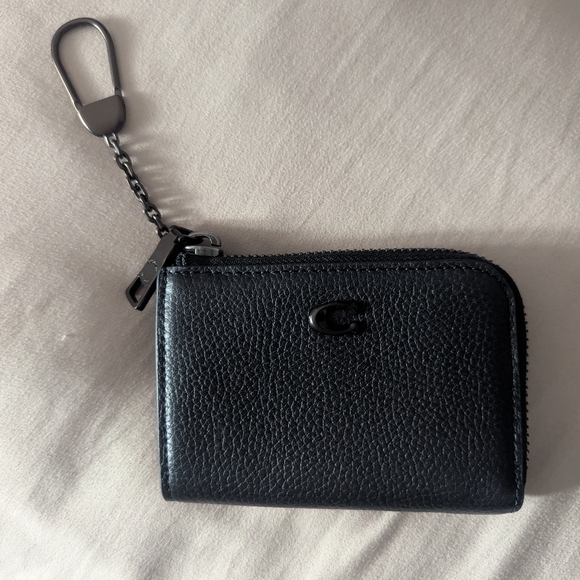 2 Black Leather L-zip Card Holder Set - Picture 5 of 7